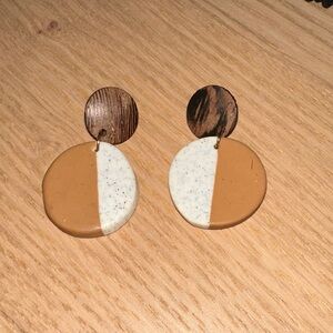 Siizu Two-Tone Tan and Speckled White Disc Polymer Clay Pendant Earrings